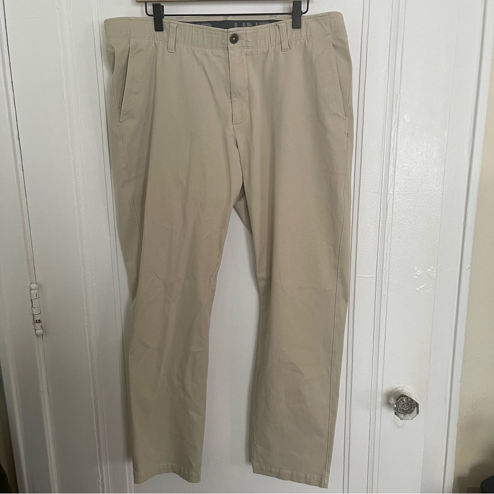 Under Armour Men's Khaki Pants